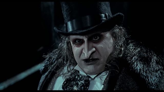 Batman Returns | Catwoman Fights Batman Scene | Warner Bros. Entertainment смотреть онлайн