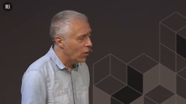 What a Wonderful World with Marcus Chown смотреть онлайн