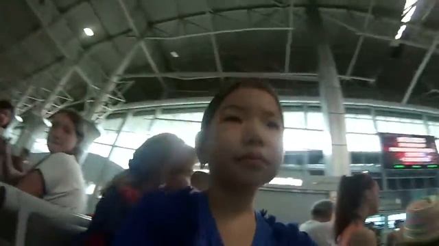 Поездка в Арабские Эмираты смотреть онлайн