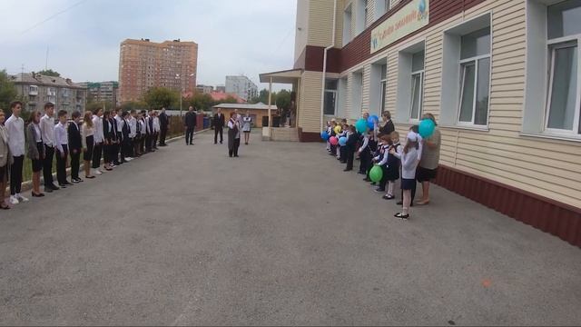 Back to school. Влад пошел в школу. Линейка. 1 Сентября 2020г. смотреть онлайн