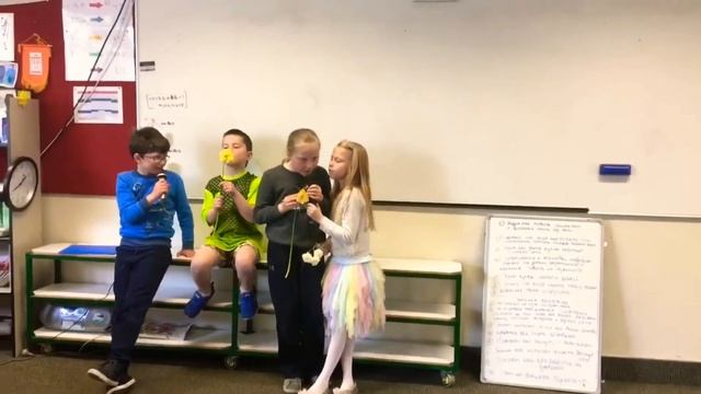 Bella’s drama 🎭 group. Preparation to the show. tion Подготовка к спектаклю смотреть онлайн