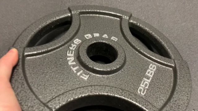 ONE YEAR Update Review of Fitness Gear 300 lb Olympic Weight Set | Plates and Bar | Home Gym Dick's смотреть онлайн