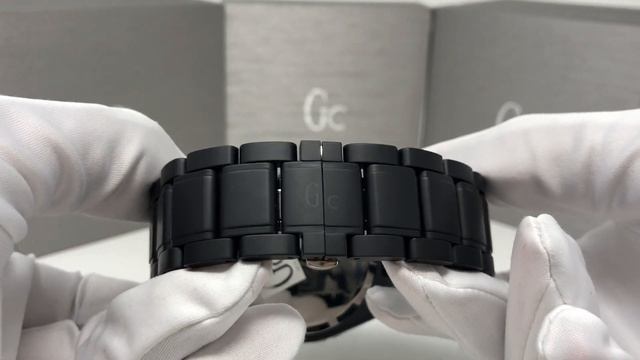 Guess Collection Chronograph Watch Black Ceramic Sport Class XXL Swiss Made X76011G2S смотреть онлайн