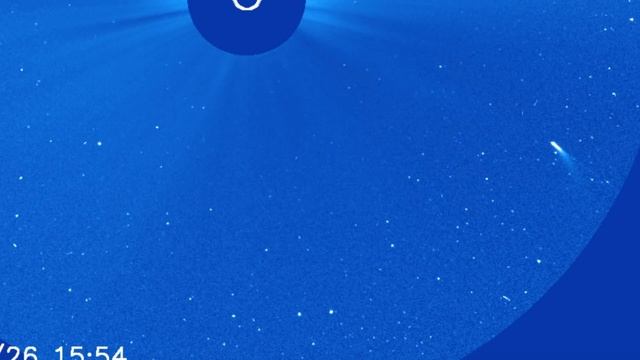 Comet Circling the Sun | 96P/Machholz смотреть онлайн