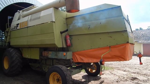 Fortschritt E-524 kigördül a hangárból смотреть онлайн
