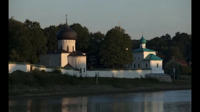 PSKOV MIROZHSKY MONASTERY SUNRISE timelapse смотреть онлайн