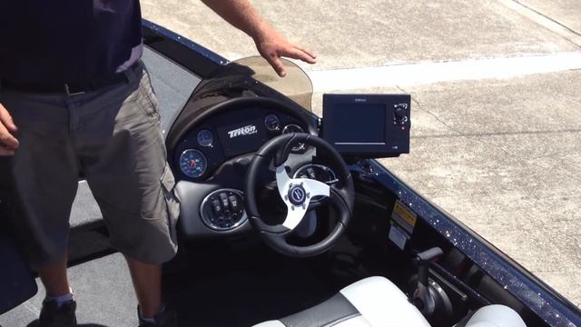 Triton 18 Pro (2013) with Mercury 150 4 Stroke EFI by Nitro Marine смотреть онлайн