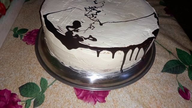 Biskvit tortunun ev şəraitinde asan ve sade bezedilmesi.🤌👍🎂 смотреть онлайн