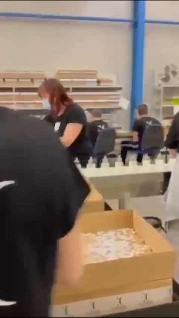 Изготовление Духов! #париж #чехия #парфюмерия #духи #духидляженщин #парфюм #дьюти #ароматы смотреть онлайн