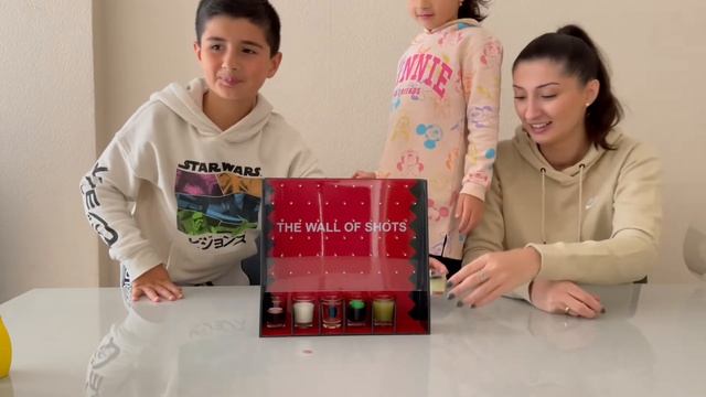 ЧЕЛЛЕНДЖ С НАПИТКАМИ🧃🥤. ПЬЁМ НАПИТКИ И УГАДЫВАЕМ . THE DRINK CHALLENGE #challenge #челлендж смотреть онлайн