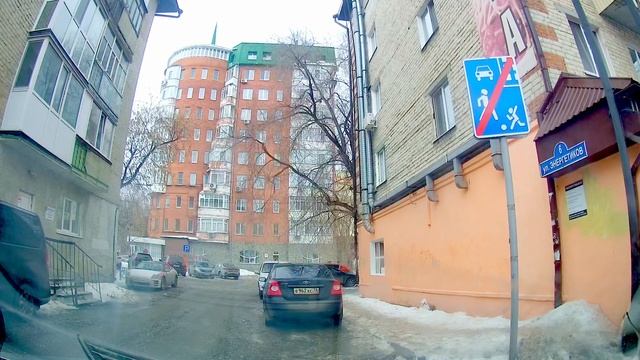 Движение на автомобиле по Тюмени до таможни и на Киевскую смотреть онлайн