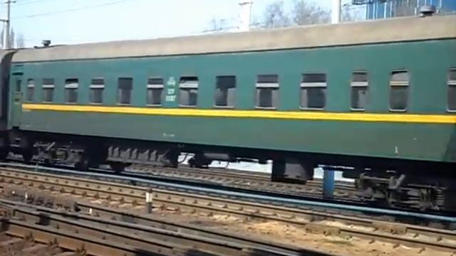 ЧС4-178 КВР з пасажирськіми вагонами смотреть онлайн