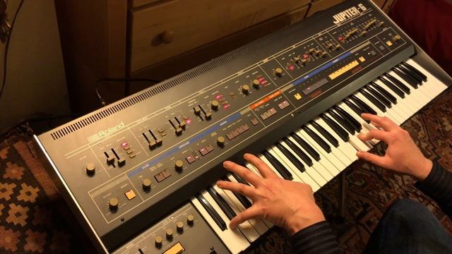 Roland Jupiter 6 - Pure Analog Goodness - No FX or Processing смотреть онлайн