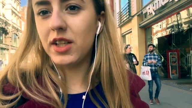 Хохлушка в Лондоне. НЛО и человек-круассан. #15 смотреть онлайн