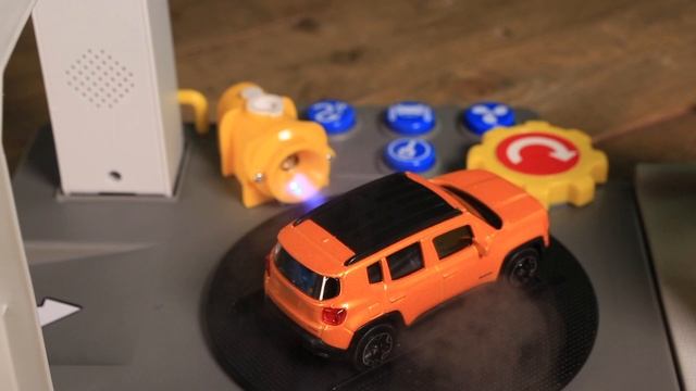 Bburago Street Fire Car Wash Playset смотреть онлайн