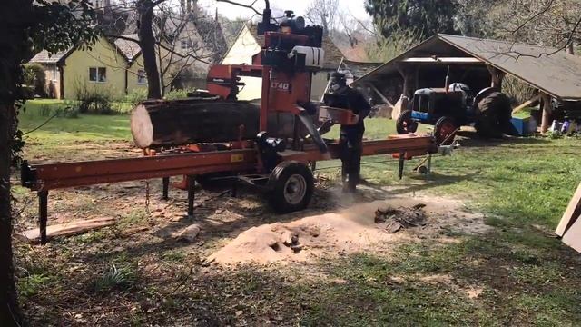 Sawmilling oak in Oxfordshire смотреть онлайн