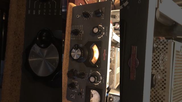 Paw Paw’s ham shack смотреть онлайн