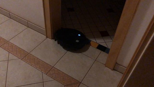 Ecovacs Deebot Ozmo 950 treshold 2 - 03.12.2019 (dark) смотреть онлайн