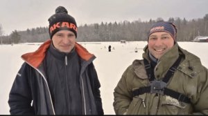 Ловля прудовой форели со льда. Кто поймает быстрее?