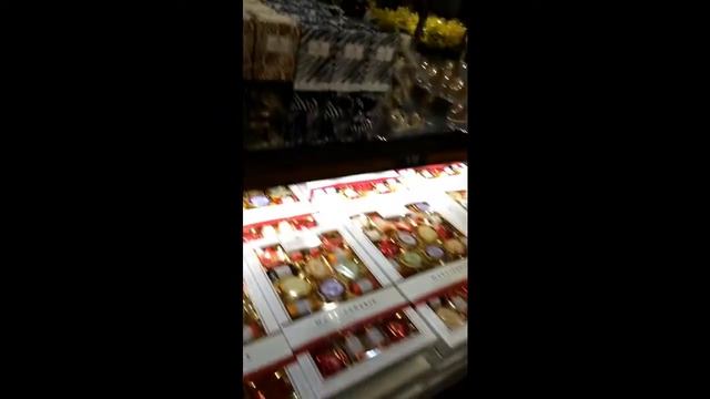 Inside Niederegger cafe, Lübeck смотреть онлайн