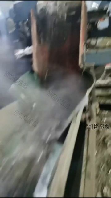 服装厂下脚料造纸厂废料压块成型机过机料生产过程时产4吨#RDF压块机#过机料生产#服装厂下脚料处理 смотреть онлайн