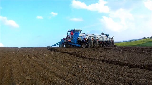 Zetor 12145 a Kinze 3000 смотреть онлайн