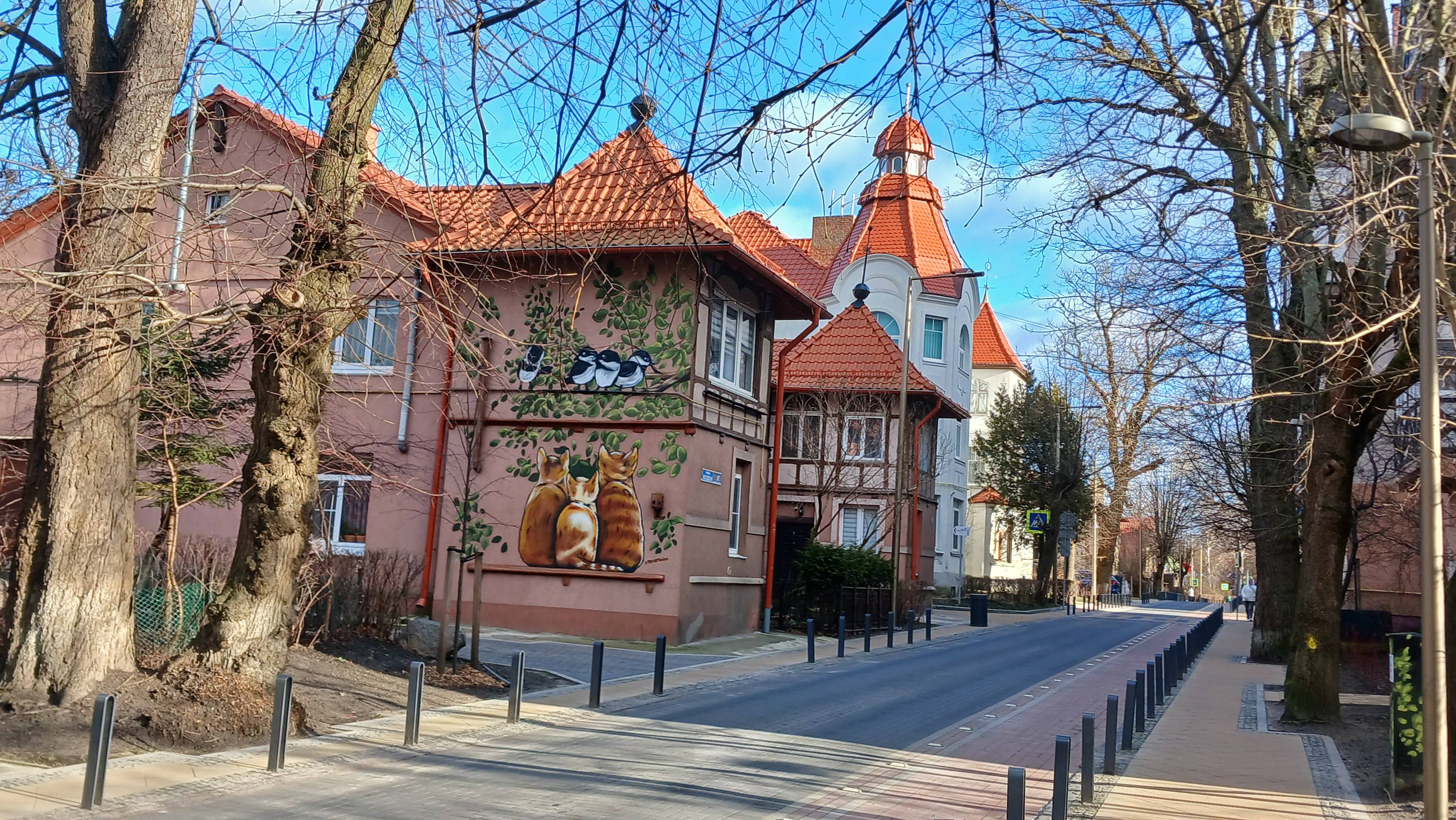 Зеленоградск обновляется. По весне он будет полон не совсем приятных сюрпризов смотреть онлайн