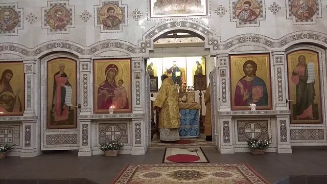 1/14.01.2023 Обрезание Господне. Свят. Василия Великого. Литургию совершает Митрополит Иннокентий смотреть онлайн