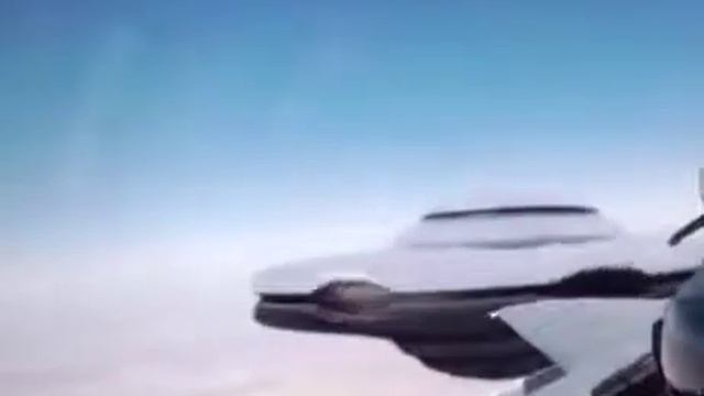 НЛО Очень близко подлетела. смотреть онлайн