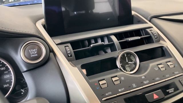 Lexus NX200, 2019 год