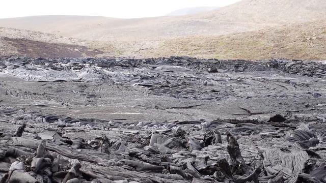 I tried to film a volcano and it was a complete disaster смотреть онлайн