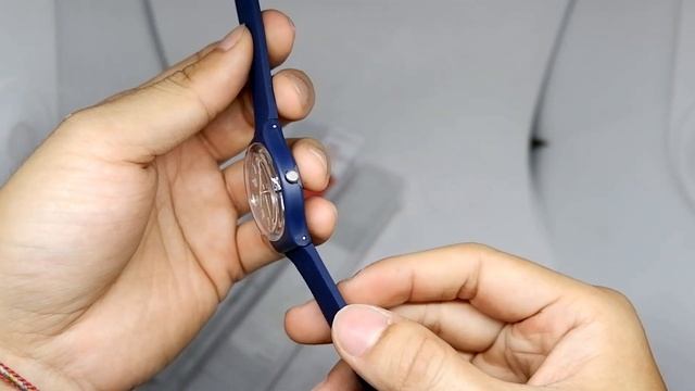 SWATCH SIR BLUE GN718 ORIGINAL UNBOXING смотреть онлайн