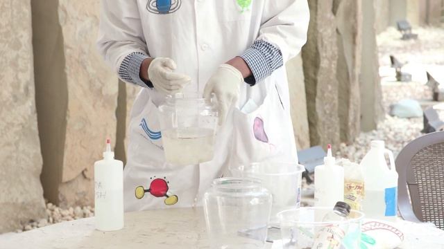 For Earth Day, Dr Neptune Demonstrates How to Filter Water смотреть онлайн