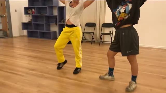 Beginner Hiphop // Finesse by Bruno Mars & Cardi B смотреть онлайн