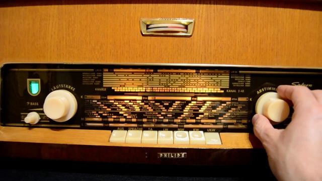 PHILIPS SATURN 511 STEREO смотреть онлайн