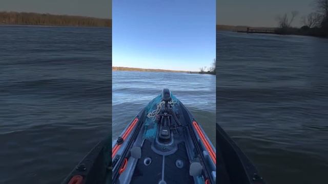 Oldtown Autopilot 120…..👀😱😱😱…. 3.5 mercury outboard… 1/2 throttle breakin… 6mph смотреть онлайн