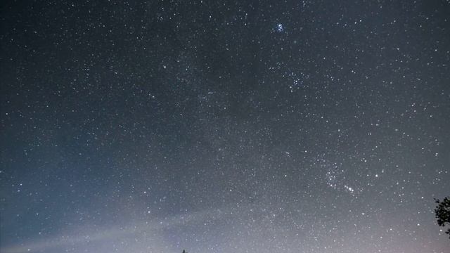 Time-lapse gran angular cometa Wirtanen смотреть онлайн