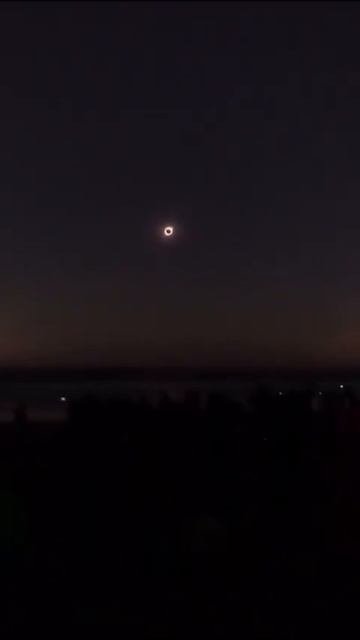 Фантастическое полное солнечное затмение, снятое 07.11.2019 года в Южной Америке. ФАНТАСТИКА !!! смотреть онлайн