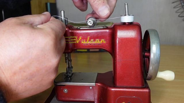 Vulcan Senior - Child's Sewing Machine - Will it Sew? смотреть онлайн