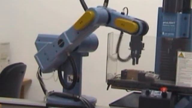 CNC robot in Eastern Mediterranean University, dept of IE смотреть онлайн
