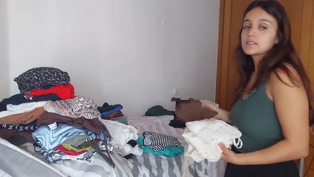 Closet Declutter- Style series смотреть онлайн