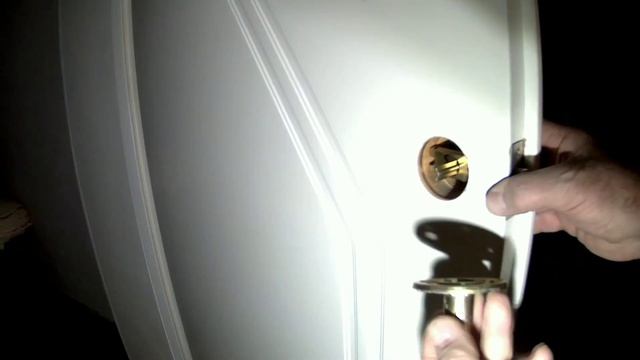 Все ПРОСТО ! Установка ручки-защелки ("кноба") на межкомнатные дверь. Guru from the USSR. смотреть онлайн
