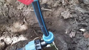 Сделал кран водопроводный в саду / НАША ДАЧА #сад #полив #кран #фитинги