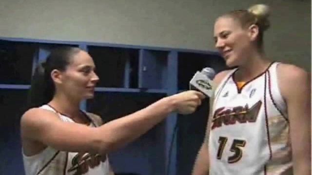 1 on 1: Sue Bird & Lauren Jackson смотреть онлайн