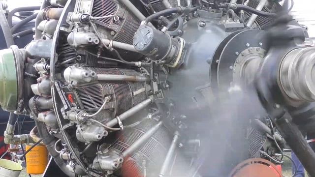 3900 PS CURTISS-WRIGHT R-3350 32WA DOPPELSTERNMOTOR EINER LOCKHEED NEPTUNE P2-V7 IN ACTION