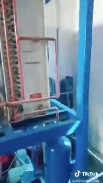 Mesin es batu kristal kapasitas satu ton bisnis yang selalu cair смотреть онлайн