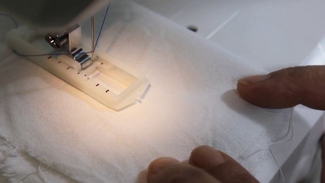 Janome İlik Ayağı İle Dört Adımda İlik Açma смотреть онлайн