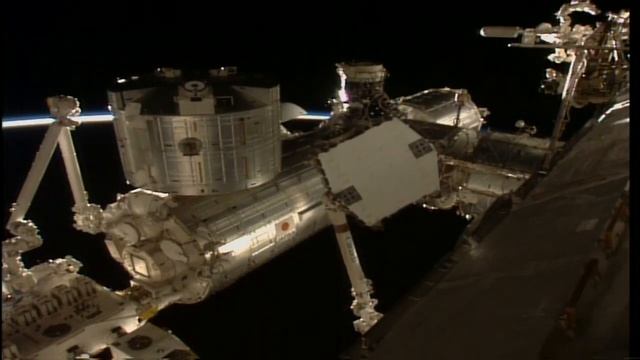 Рассвет с МКС 🌎 смотреть онлайн