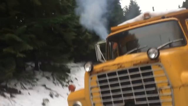 8V71 Detroit Snowplow 1973 Cold Start