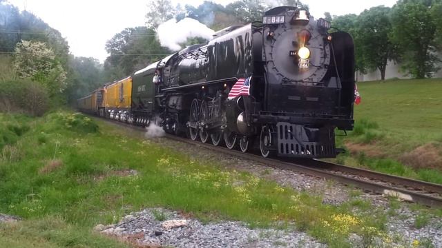 Union Pacific 844 arriving at Forrest City, AR 03/30/12 смотреть онлайн